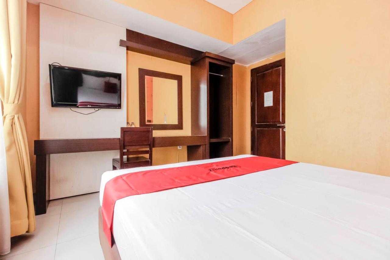 Reddoorz At La Mega Near Pasar Pagi Cirebon Hotel Eksteriør billede