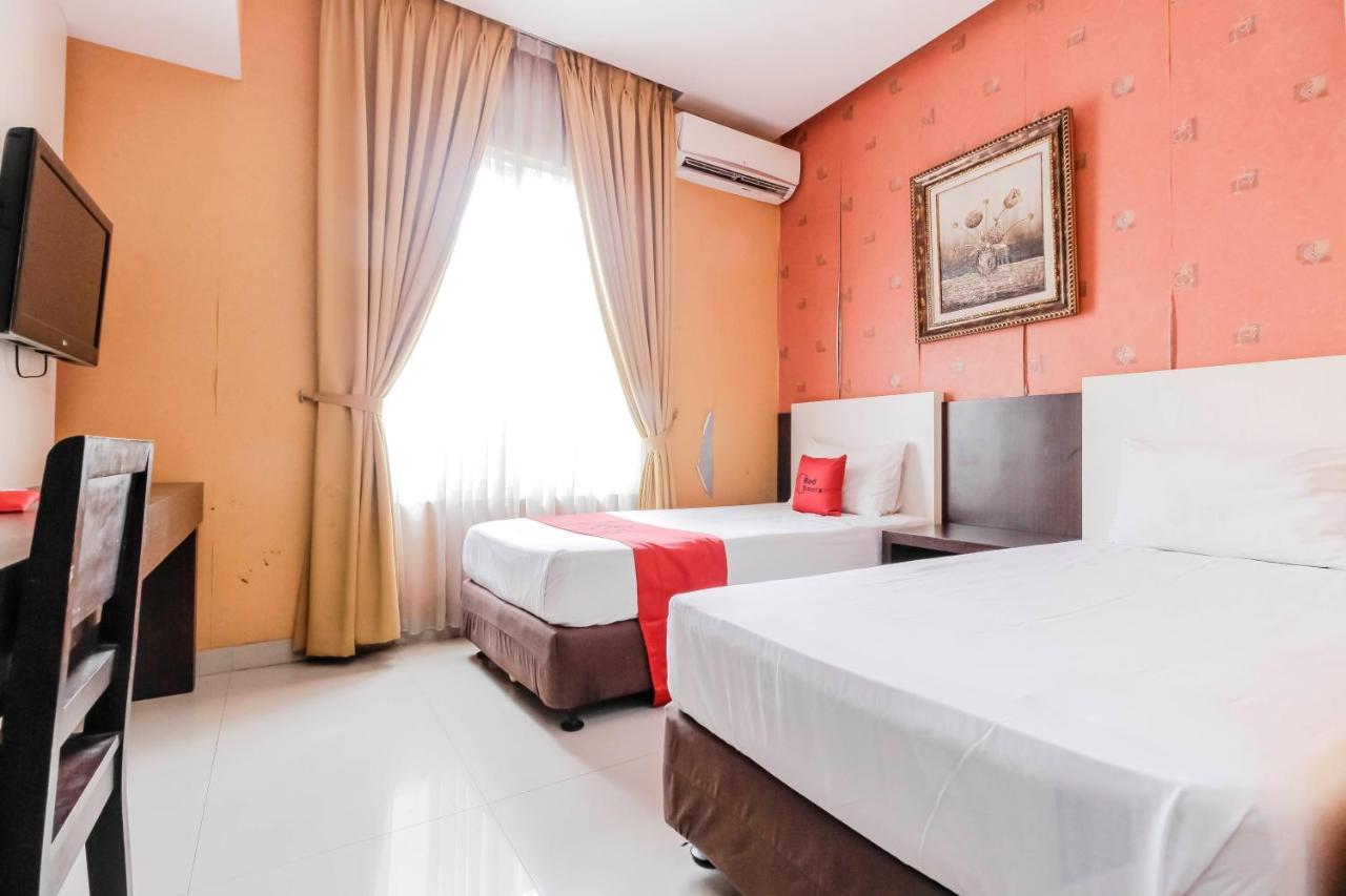 Reddoorz At La Mega Near Pasar Pagi Cirebon Hotel Eksteriør billede